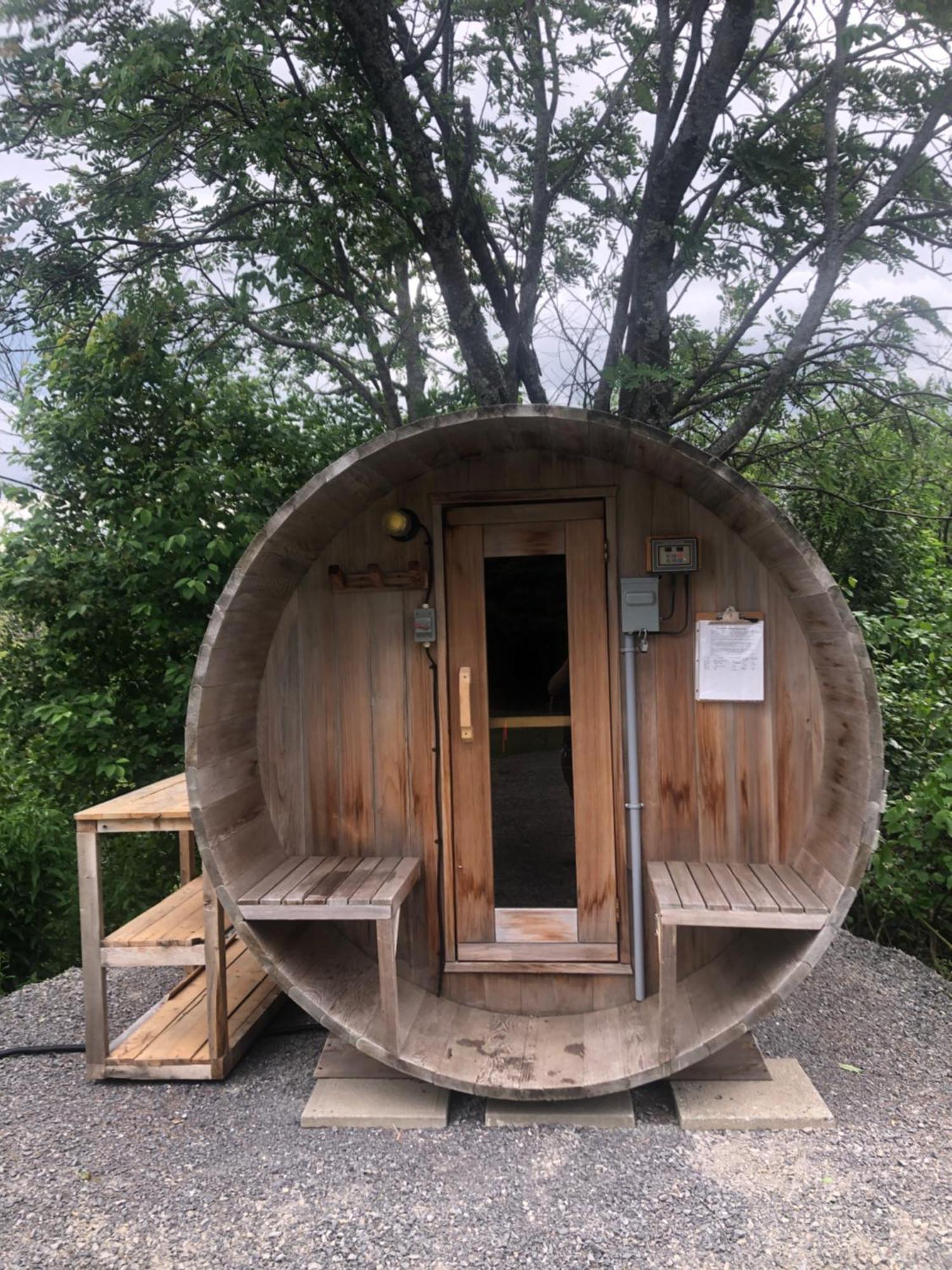 Chalets Les Chanterelles De Forillon L'Anse-au-Griffon Ngoại thất bức ảnh
